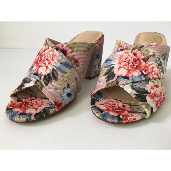 Floral block heel slip on mules - Picture 3 of 4
